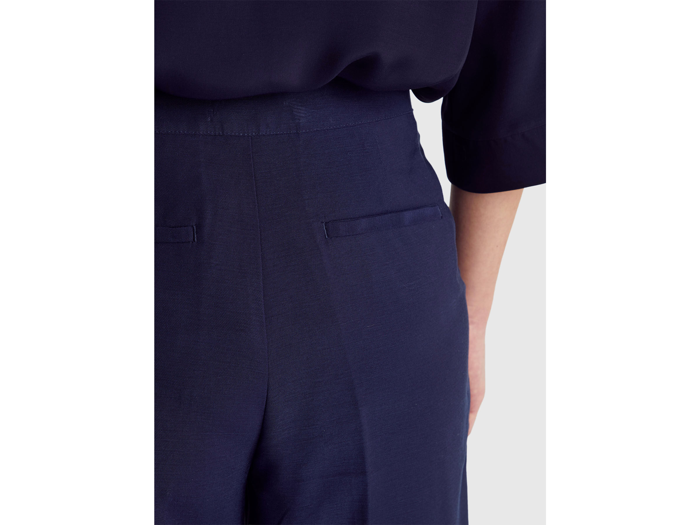 TROUSERS Women image number 4